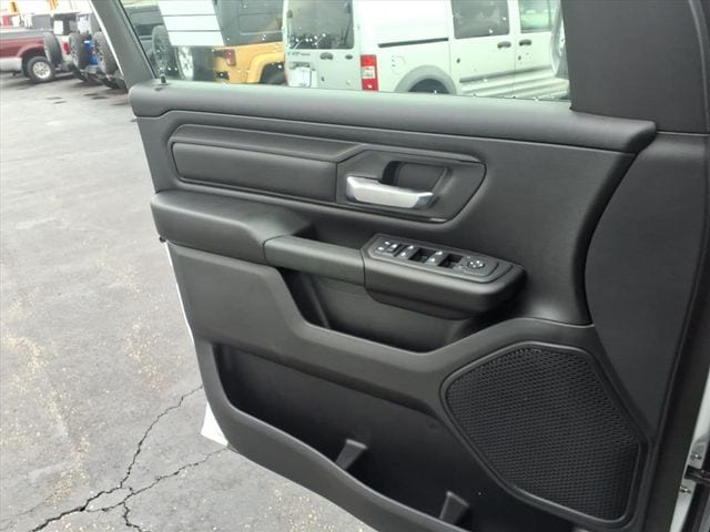 2026 RAM 1500 Warlock - Photo 15