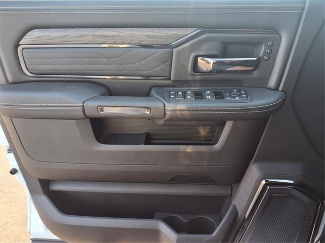 2026 RAM 3500 Limited - Photo 18