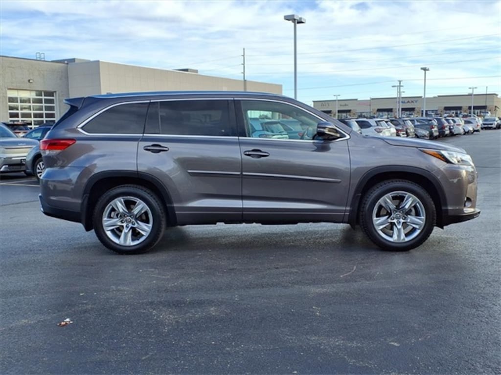 Used 2017 Toyota Highlander SUV
