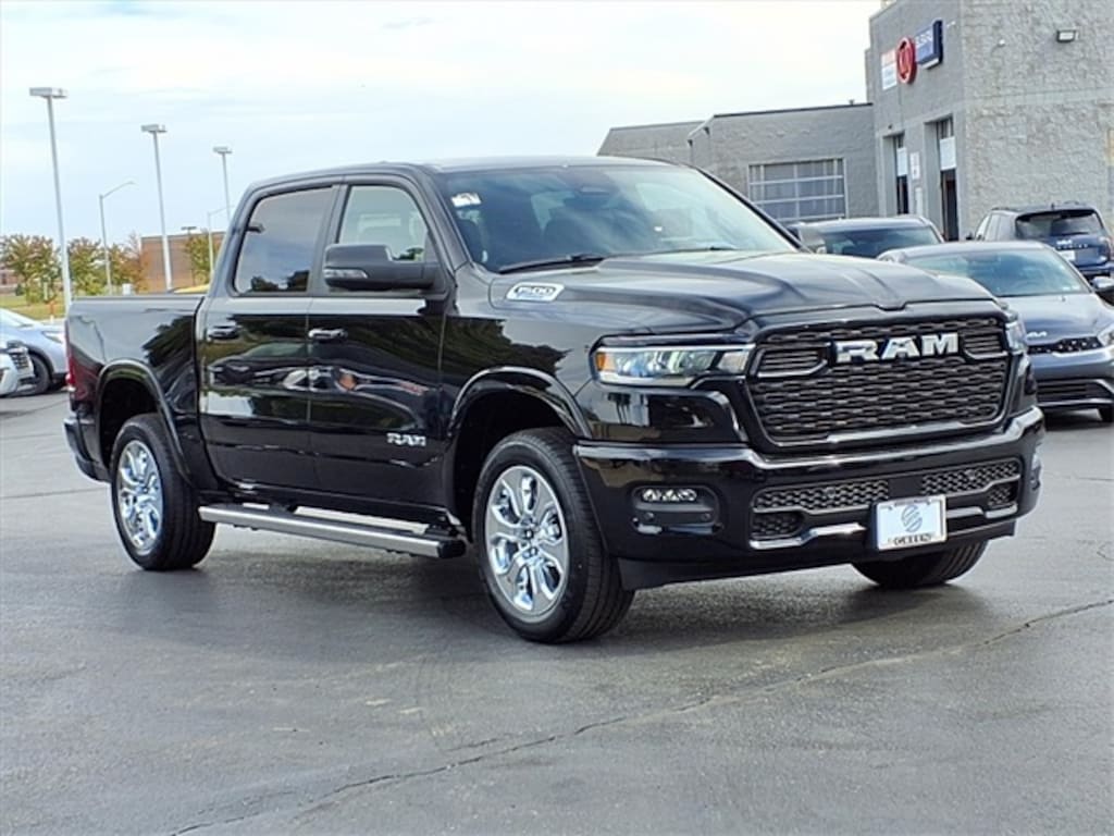 New 2025 Ram 1500 BIG HORN CREW CAB 4X4 5'7 BOX Pickup