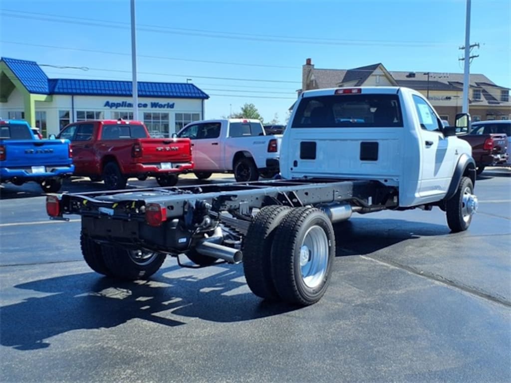 New 2025 Ram 5500 Chassis Cab 5500 TRADESMAN CHASSIS REGULAR CAB 4X4 120' CA Pickup