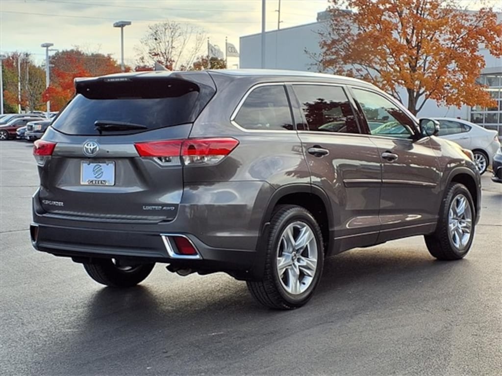 Used 2017 Toyota Highlander SUV