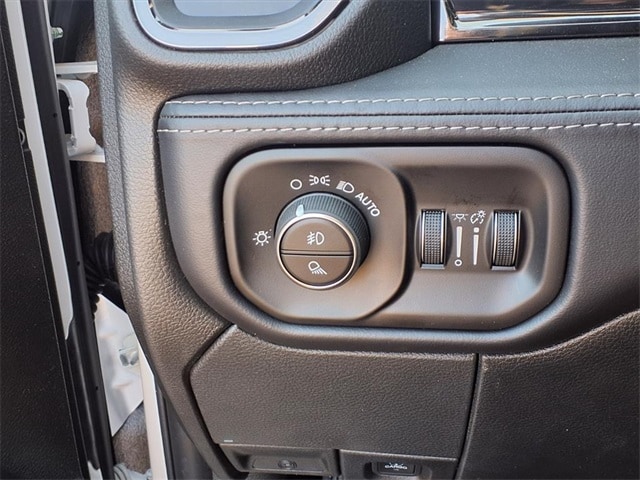 2026 RAM 3500 Limited - Photo 17