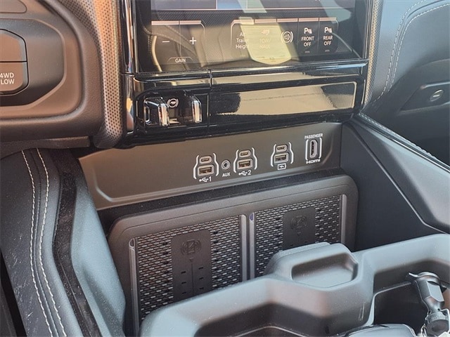 2026 RAM 3500 Limited - Photo 12