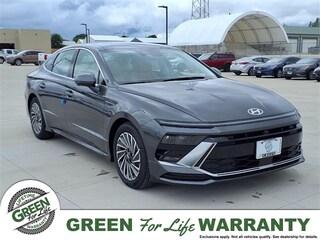 2025 Hyundai Sonata Hybrid Limited Sedan