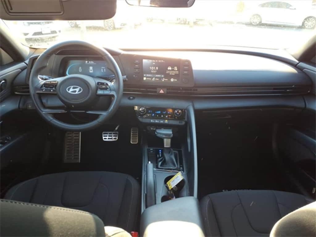 Certified 2025 Hyundai Elantra SEL Sport Sedan