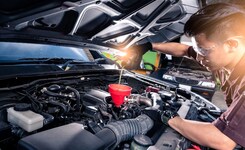 Staff member Hyundai Lube Technician from ID_ef9fb0