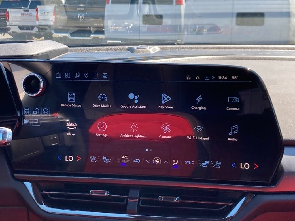2025 Chevrolet Equinox EV RS - Photo 12