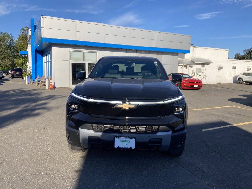 2026 Chevrolet Silverado EV LT photo 2