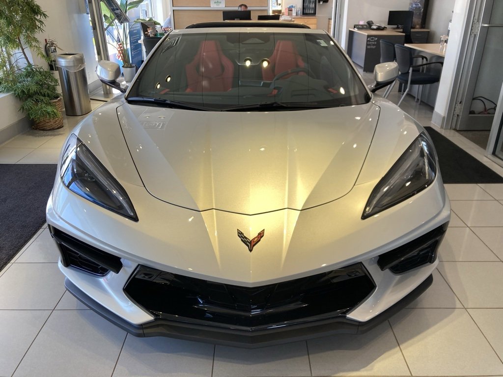 2024 Chevrolet Corvette Stingray 2LT photo 2