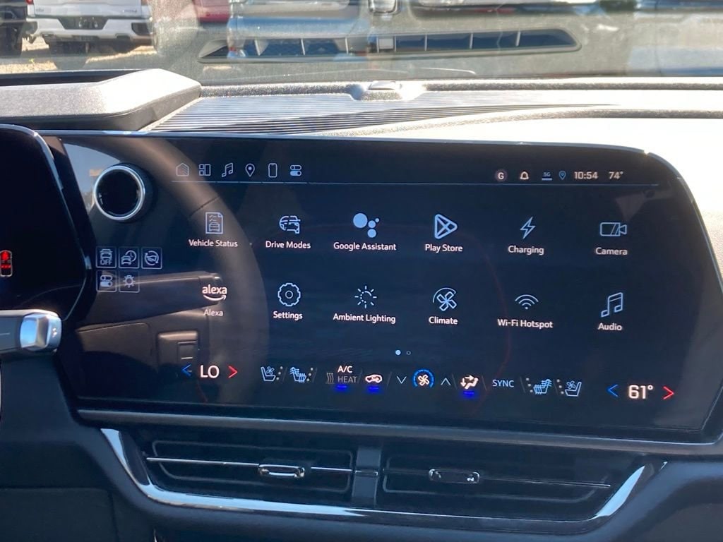 2025 Chevrolet Equinox EV RS - Photo 11