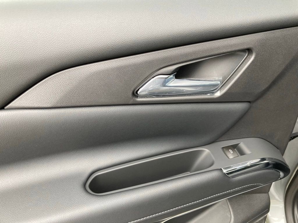 2026 Chevrolet Traverse LT - Photo 18