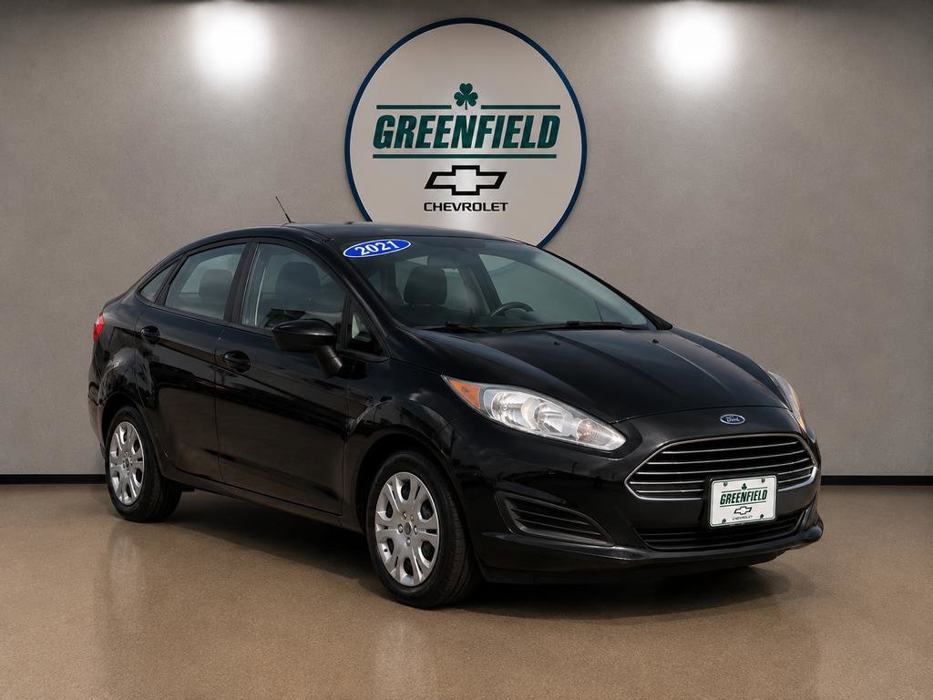 2013 Ford Fiesta SE Sedan's photo