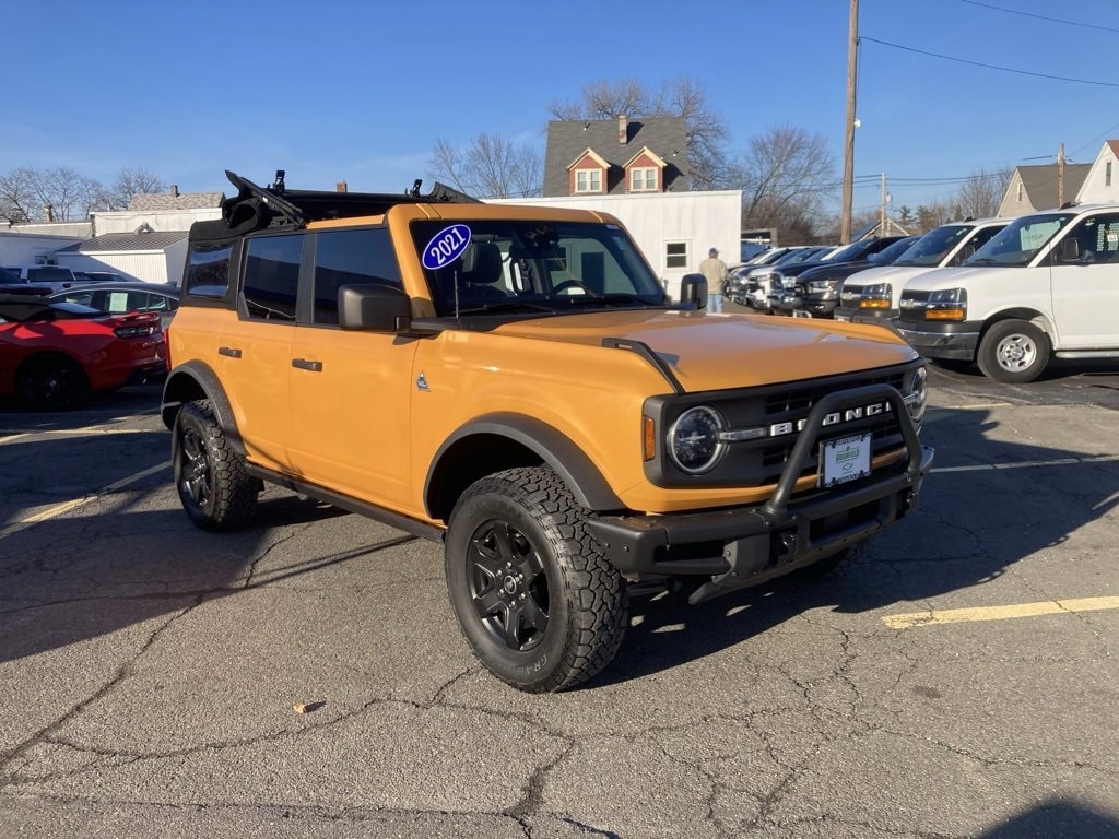 2021 Ford Bronco 4-Door Black Diamond's photo