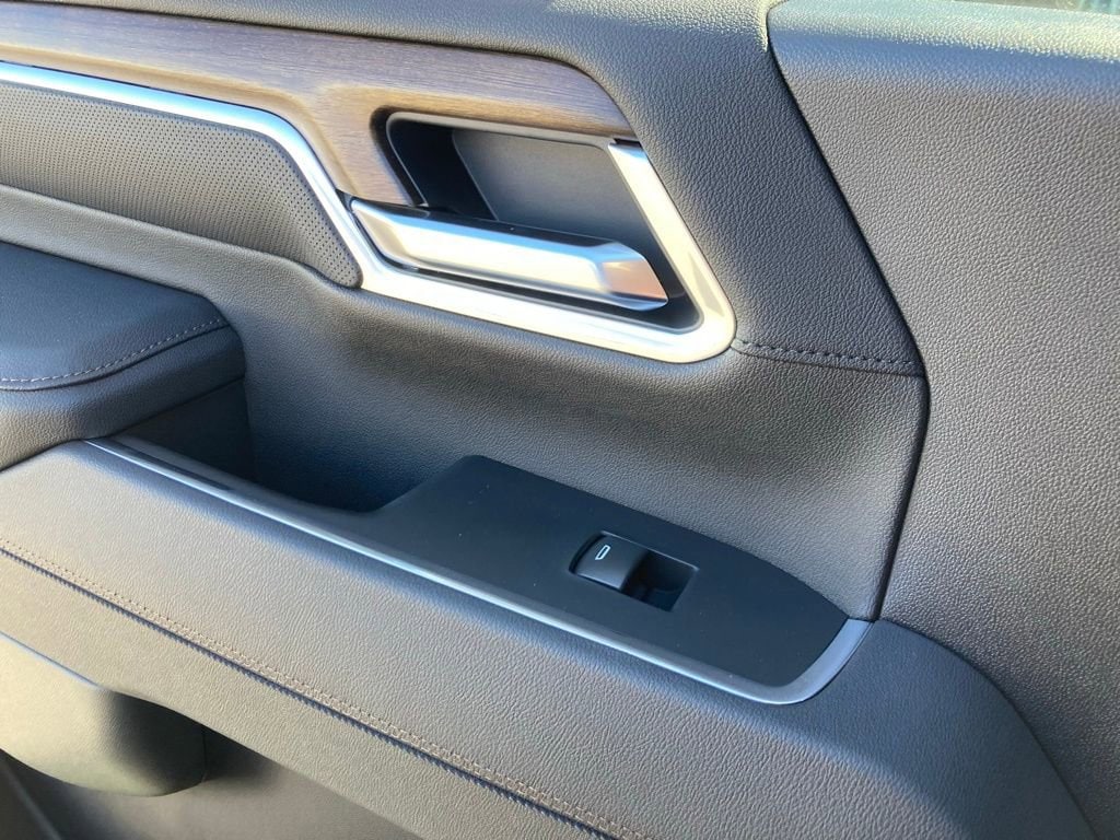 2025 Chevrolet Silverado 2500 HD High Country - Photo 24