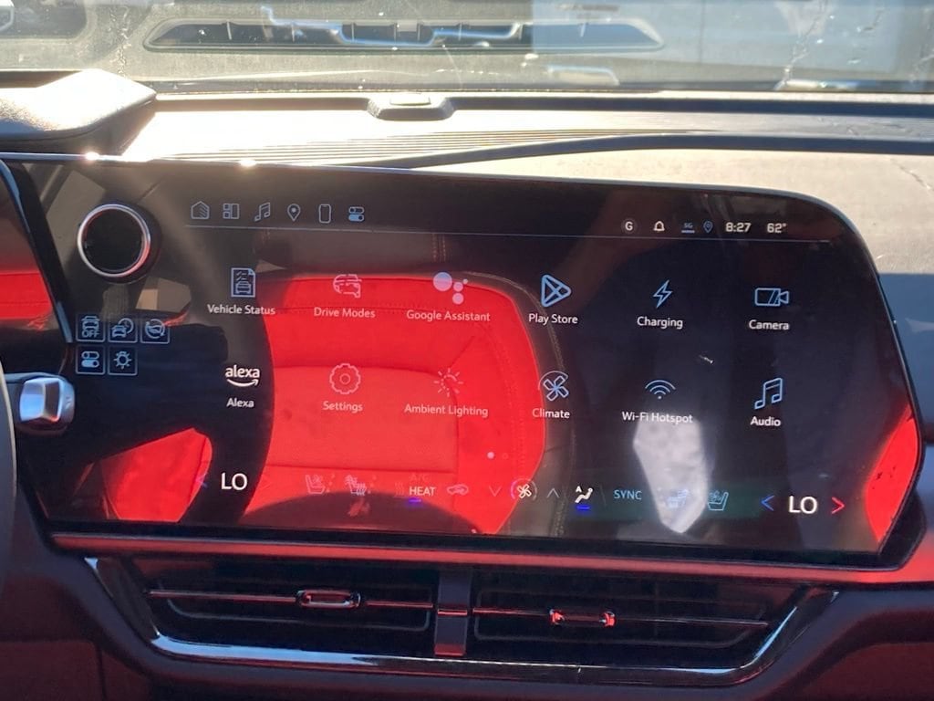 2025 Chevrolet Equinox EV RS - Photo 12