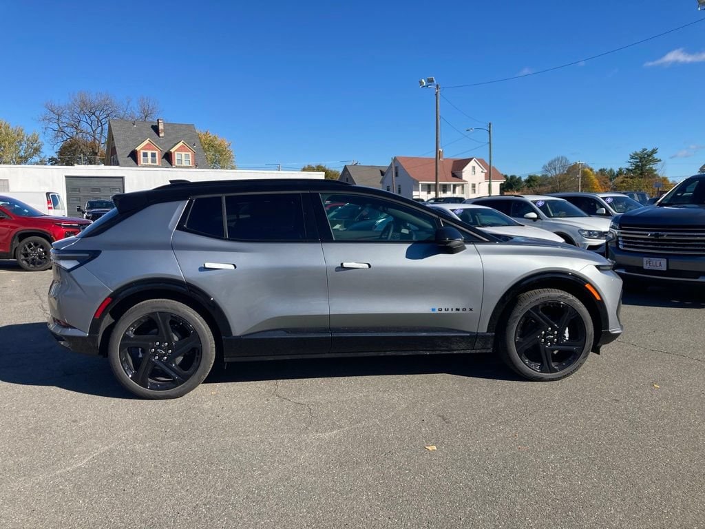 2026 Chevrolet Equinox EV RS - Photo 25