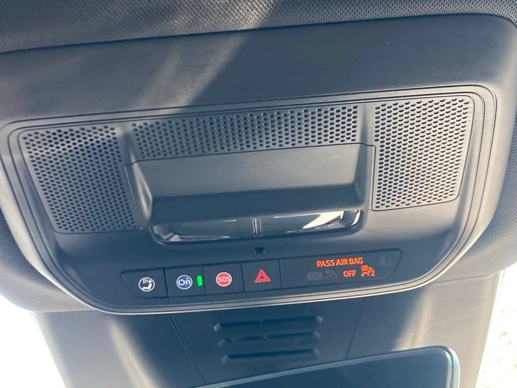 2025 Chevrolet Equinox EV RS - Photo 10