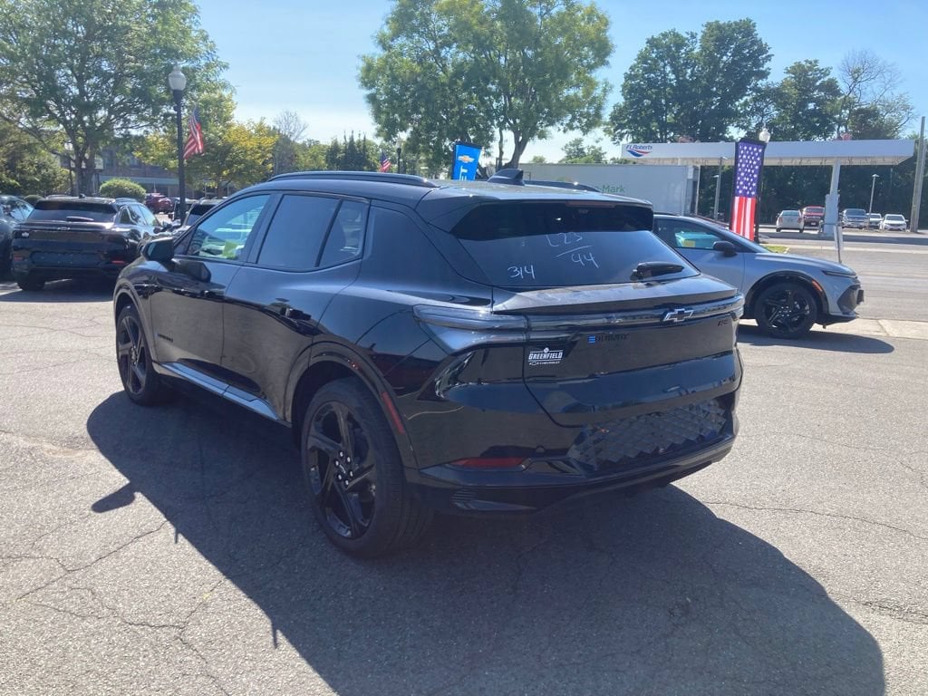 2025 Chevrolet Equinox EV RS - Photo 19