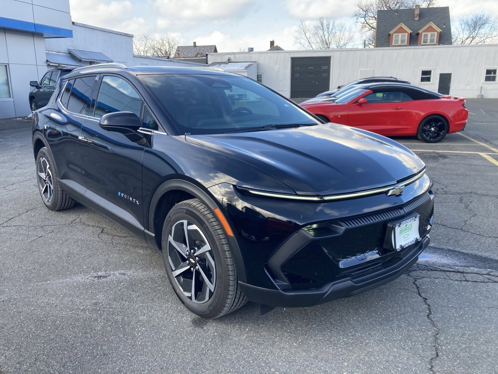 2026 Chevrolet Equinox EV 2LT's photo