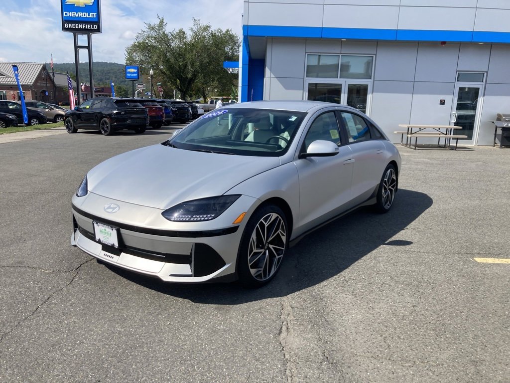 2024 Hyundai Ioniq 6 SEL photo 3