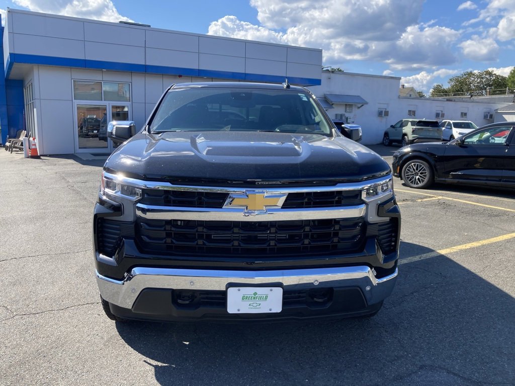 2025 Chevrolet Silverado 1500 LT photo 2