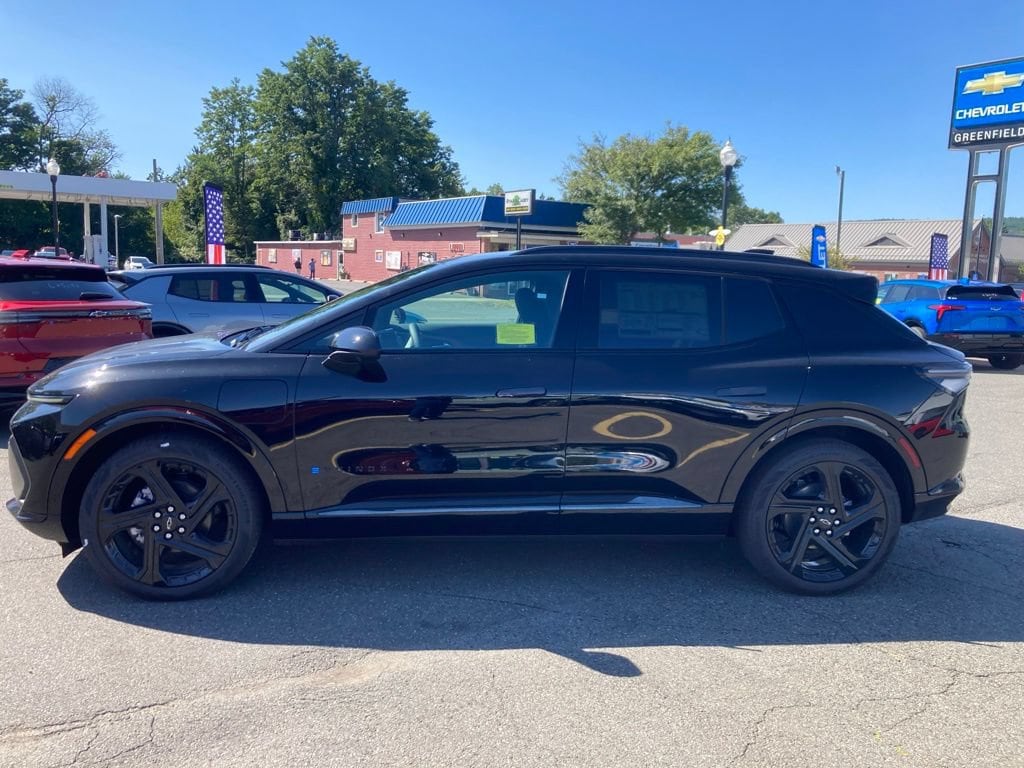 2025 Chevrolet Equinox EV RS - Photo 18