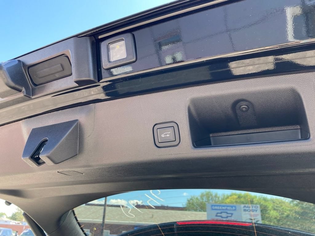 2025 Chevrolet Equinox EV RS - Photo 20
