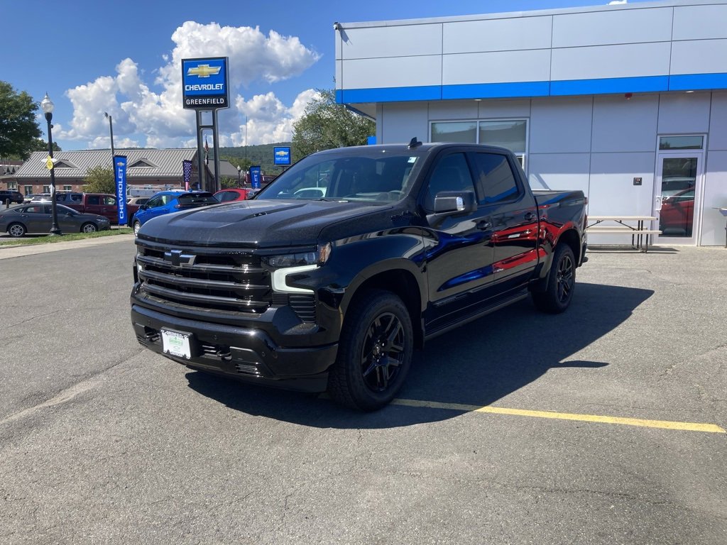 2025 Chevrolet Silverado 1500 High Country photo 3