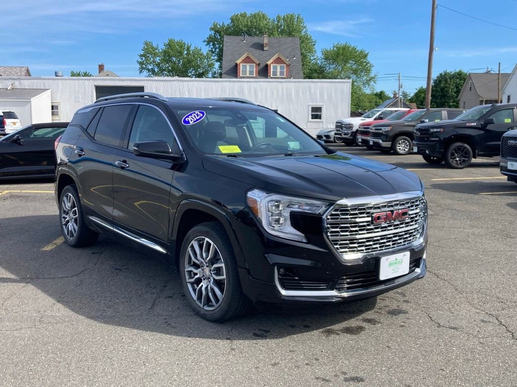 2023 GMC Terrain Denali AWD's photo