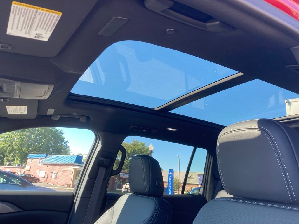 2025 Chevrolet Traverse LT - Photo 10