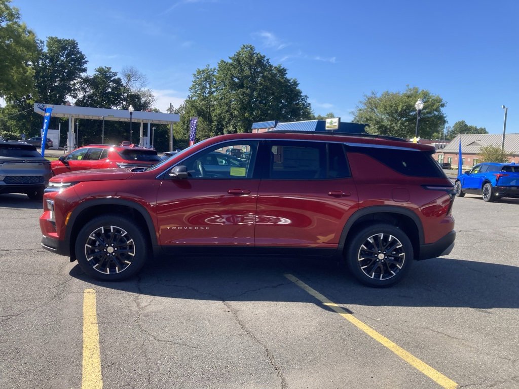 2025 Chevrolet Traverse photo 4