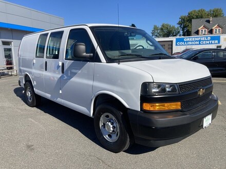 2025 Chevrolet Express Cargo 3500 WT Van