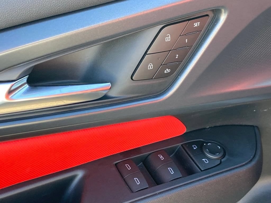 2025 Chevrolet Equinox EV RS - Photo 18