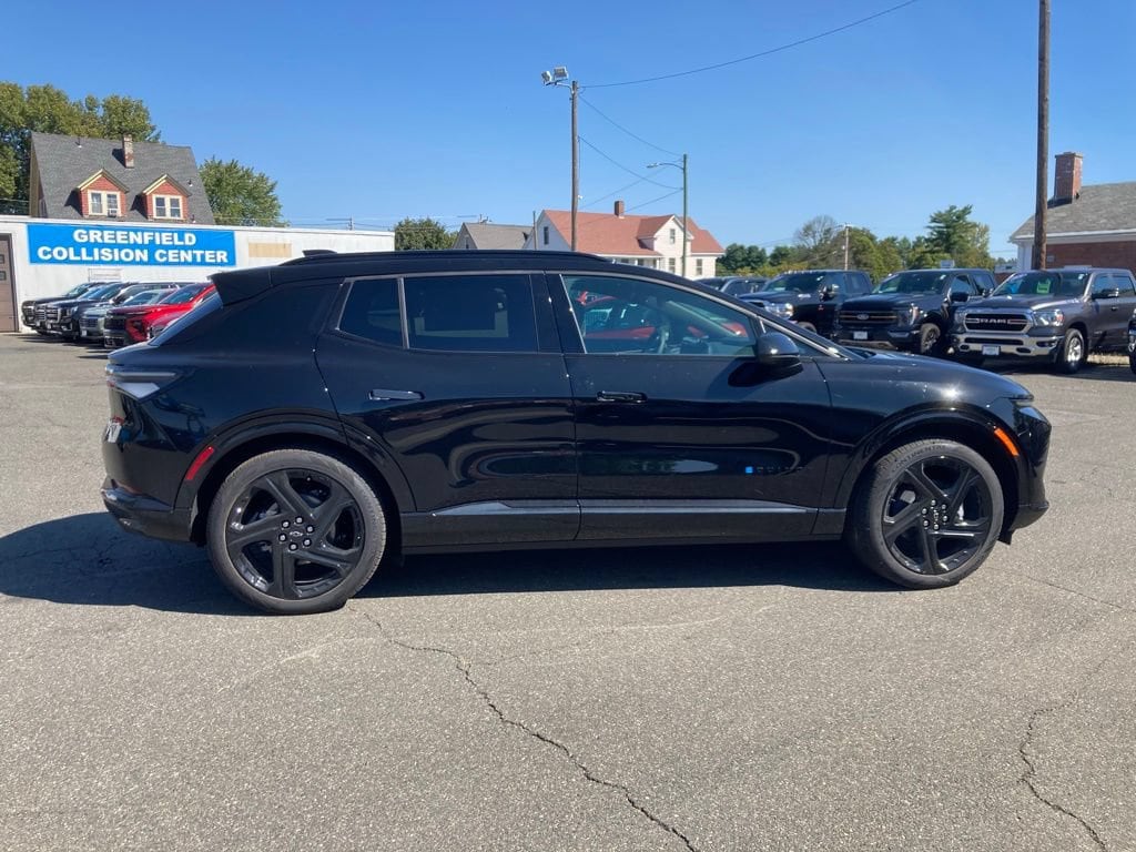 2025 Chevrolet Equinox EV RS - Photo 22