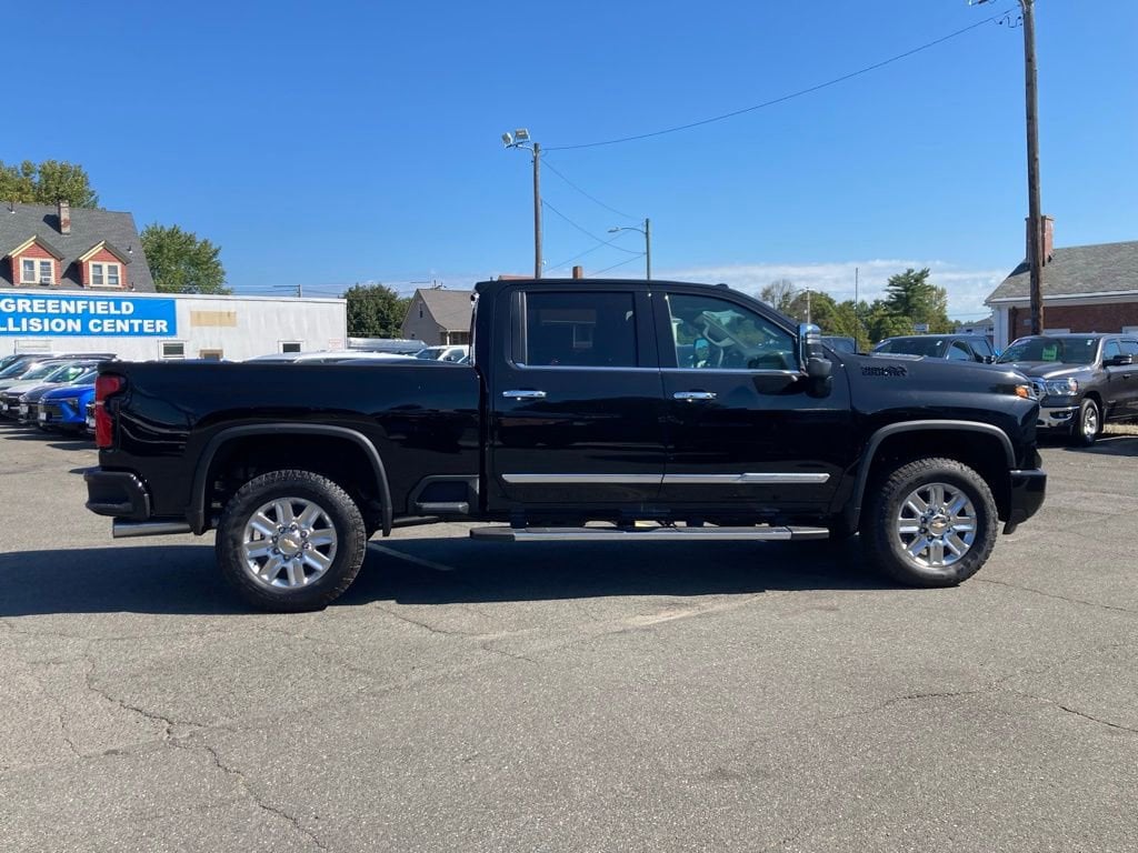 2025 Chevrolet Silverado 2500 HD High Country - Photo 8