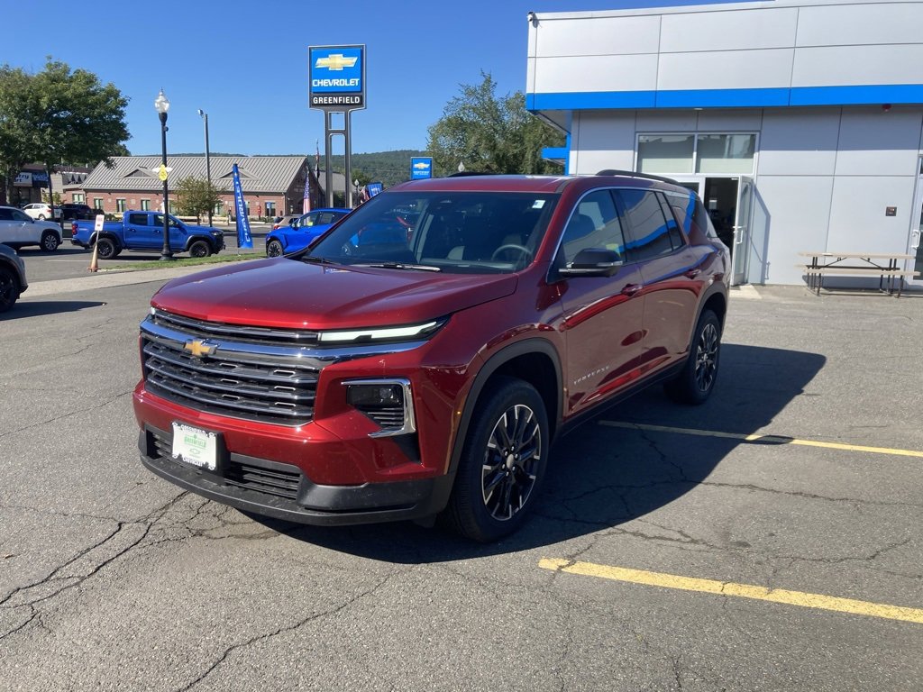 2025 Chevrolet Traverse photo 3