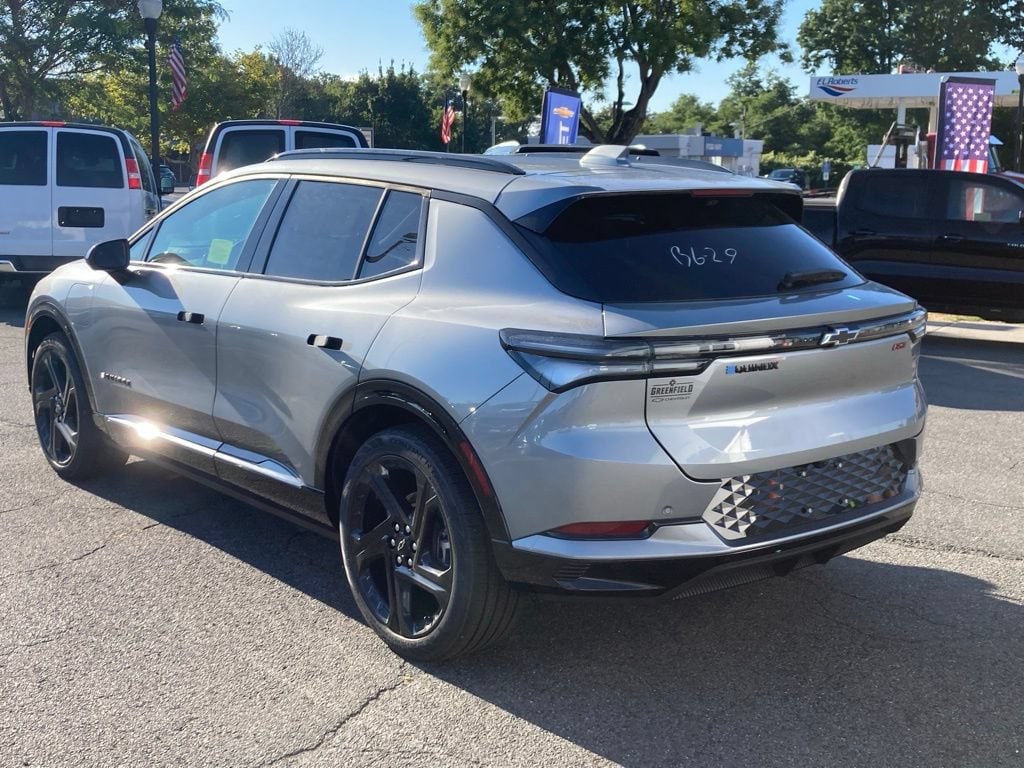 2025 Chevrolet Equinox EV RS - Photo 22