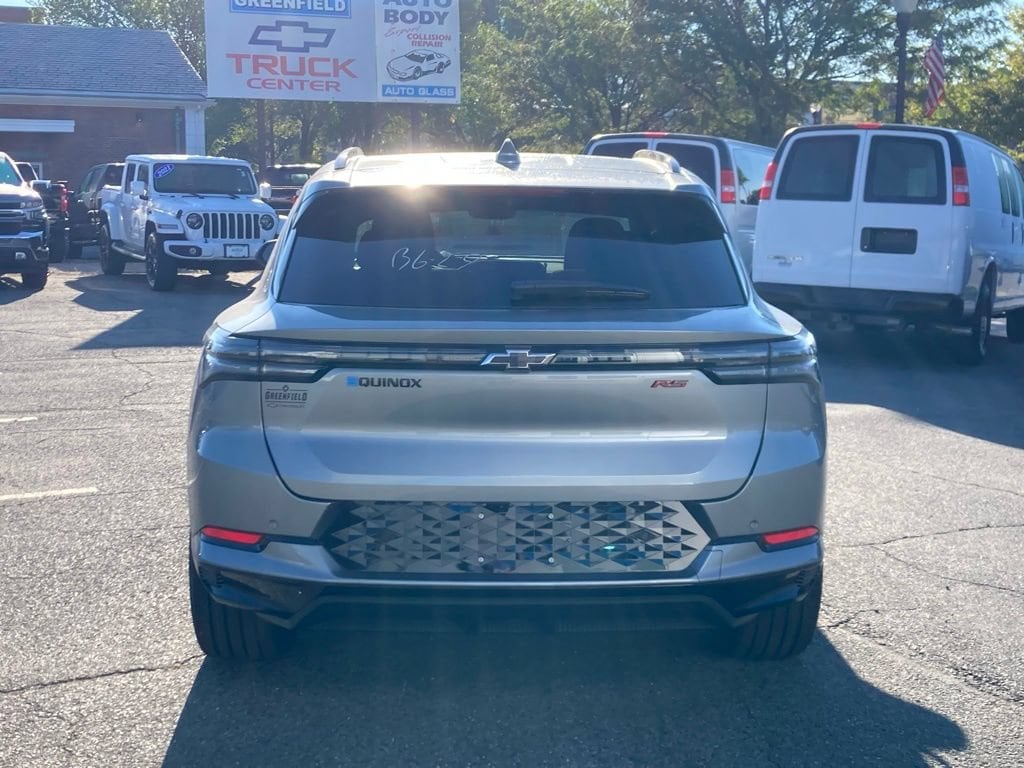 2025 Chevrolet Equinox EV RS - Photo 23