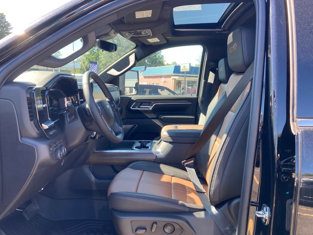 2025 Chevrolet Silverado 2500 HD High Country - Photo 9
