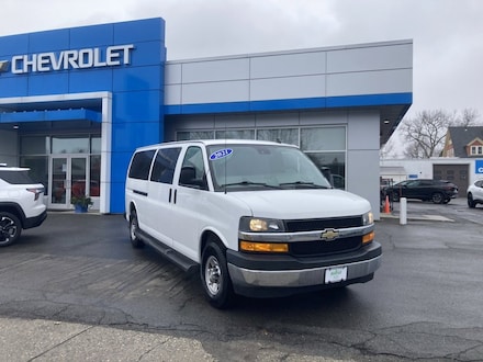 2021 Chevrolet Express Passenger 3500 1LT Van