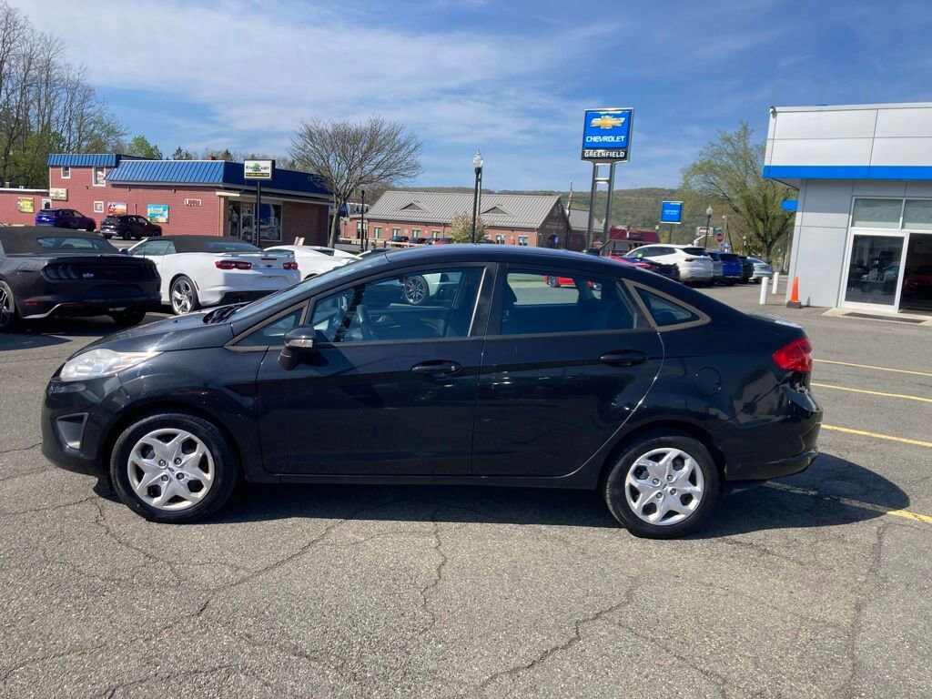 Used 2013 Ford Fiesta SE Sedan
