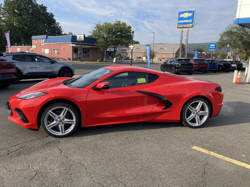 2026 Chevrolet Corvette Stingray 2LT photo 4