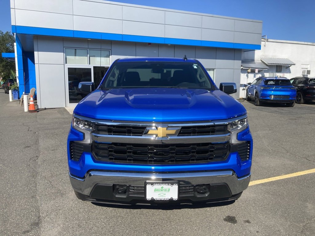 2025 Chevrolet Silverado 1500 LT photo 2