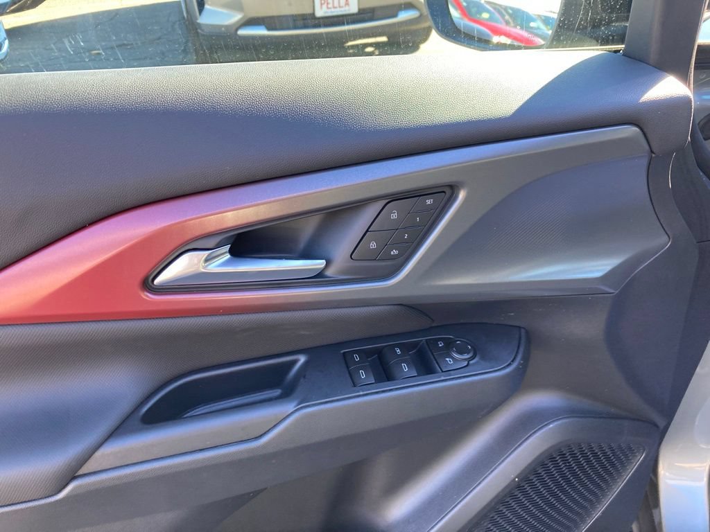 2026 Chevrolet Equinox EV RS - Photo 14