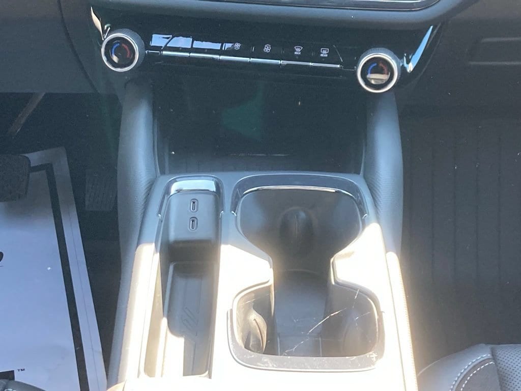 2025 Chevrolet Equinox EV RS - Photo 12