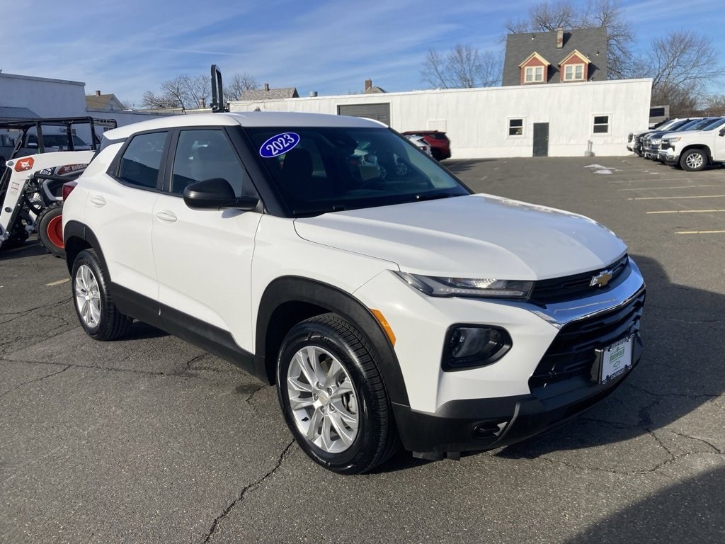 2023 Chevrolet TrailBlazer LS's photo