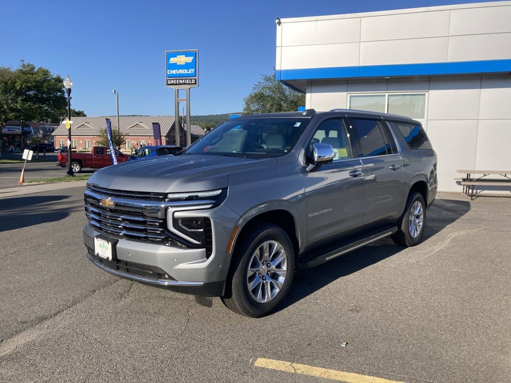 2025 Chevrolet Suburban Premier photo 3