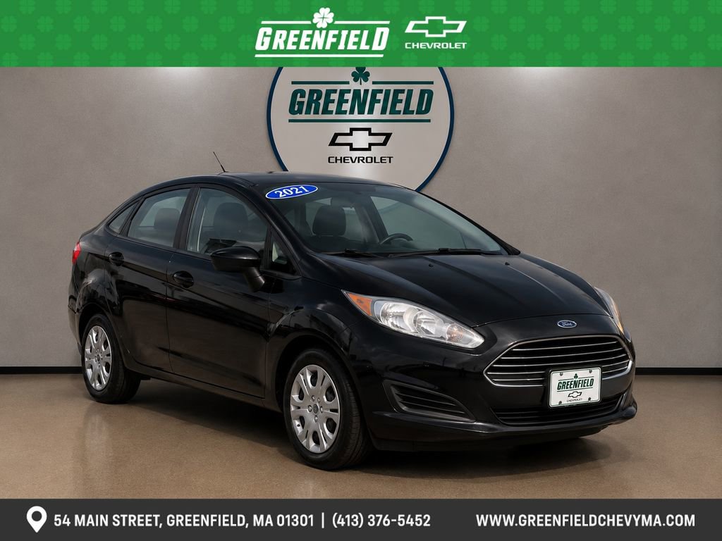 2013 Ford Fiesta SE Sedan's photo
