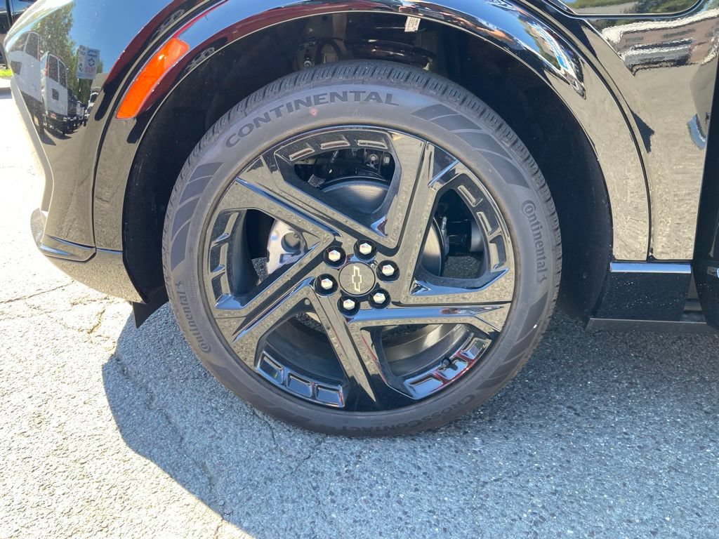 2025 Chevrolet Equinox EV RS - Photo 27